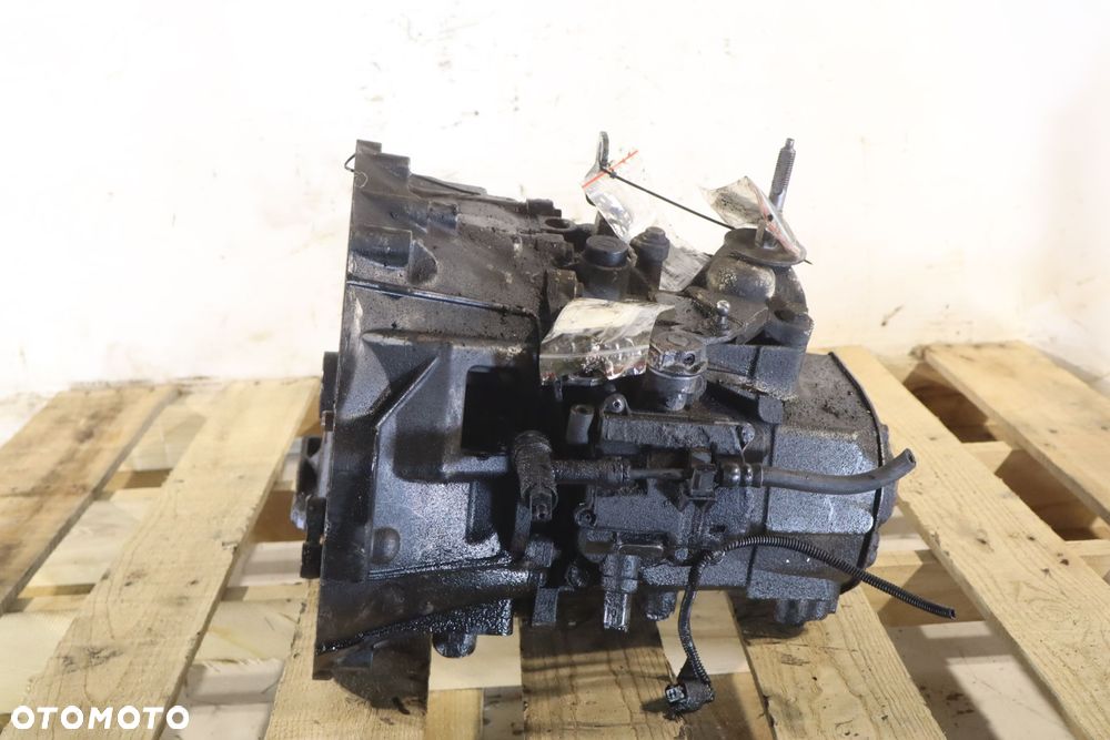 SKRZYNIA BIEGÓW 6 BIEGOWA PEUGEOT 3008 I 1.6HDI 20EA06 - 4