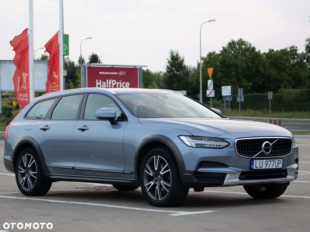 Volvo V90 D4 AWD Momentum - 1