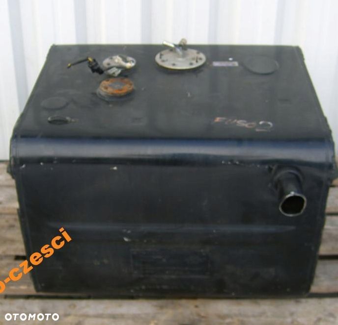 ZBIORNIK PALIWA MITSUBISHI CANTER FUSO 2010 - 1