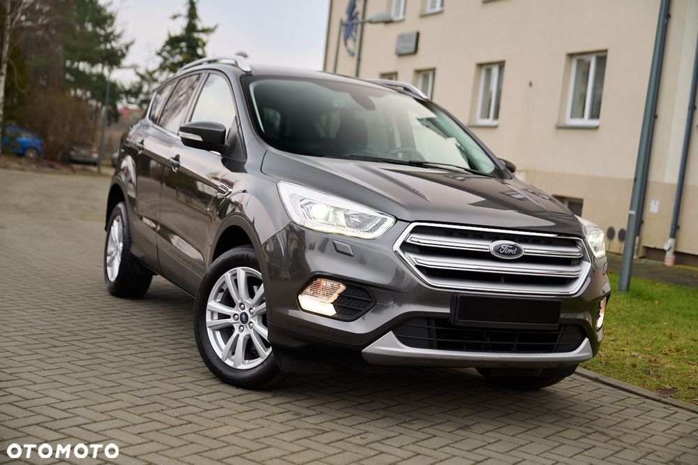 Ford Kuga 1.5 EcoBoost 2x4 Titanium - 3