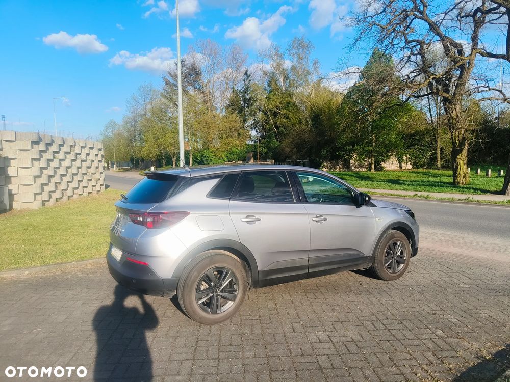Opel Grandland X 1.2 T GPF Design Line S&S - 8