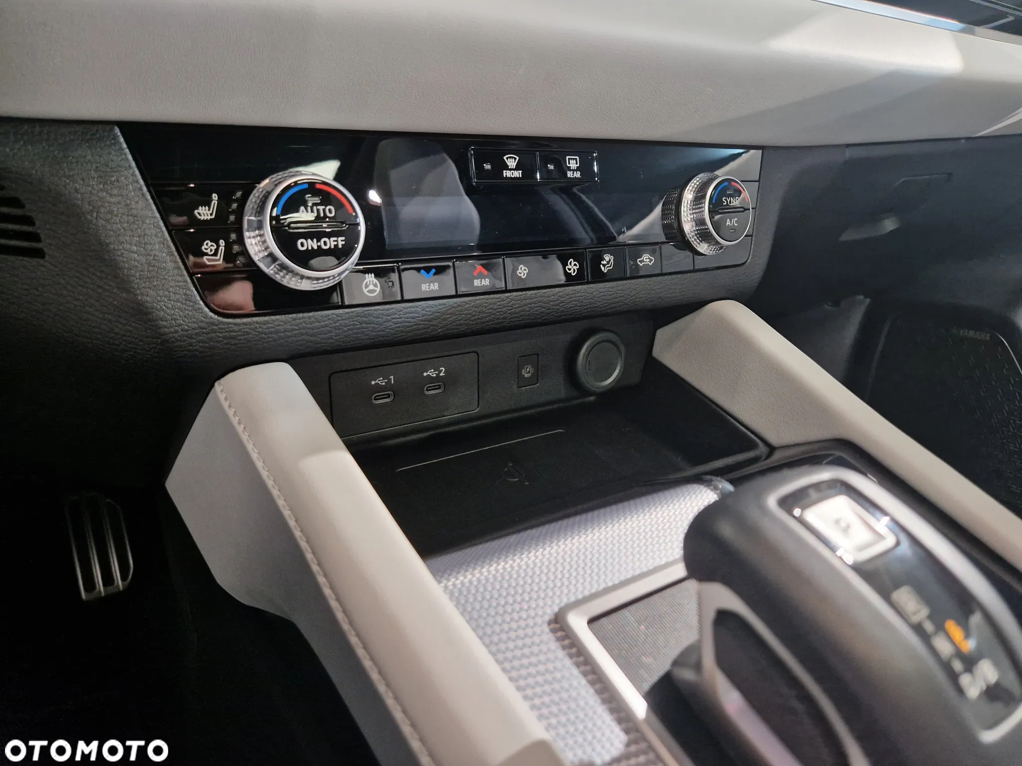 Mitsubishi Outlander - 18