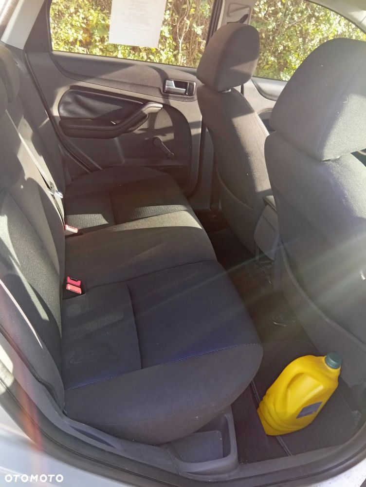 Ford Focus 2.0 Trend - 8