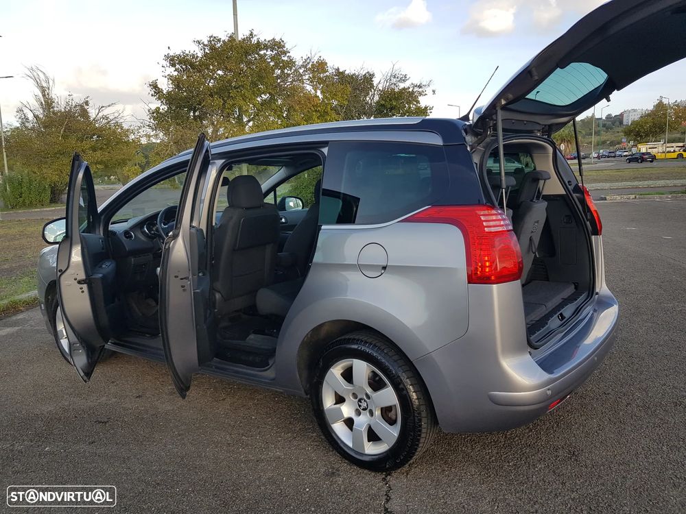 Peugeot 5008 1.6 BlueHDi Allure J17 - 55