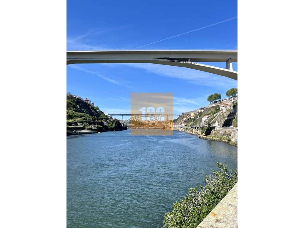 Prédio na Zona Histórica - Grande imagem: 4/20