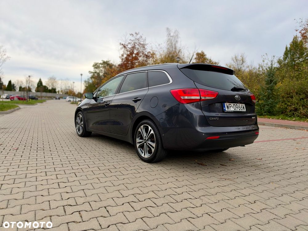 Kia Ceed 1.6 CRDi 136 ISG Platinum Edition - 5