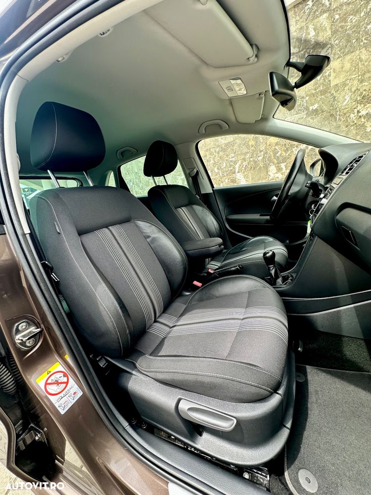 Volkswagen Polo 1.2 TSI MATCH - 9