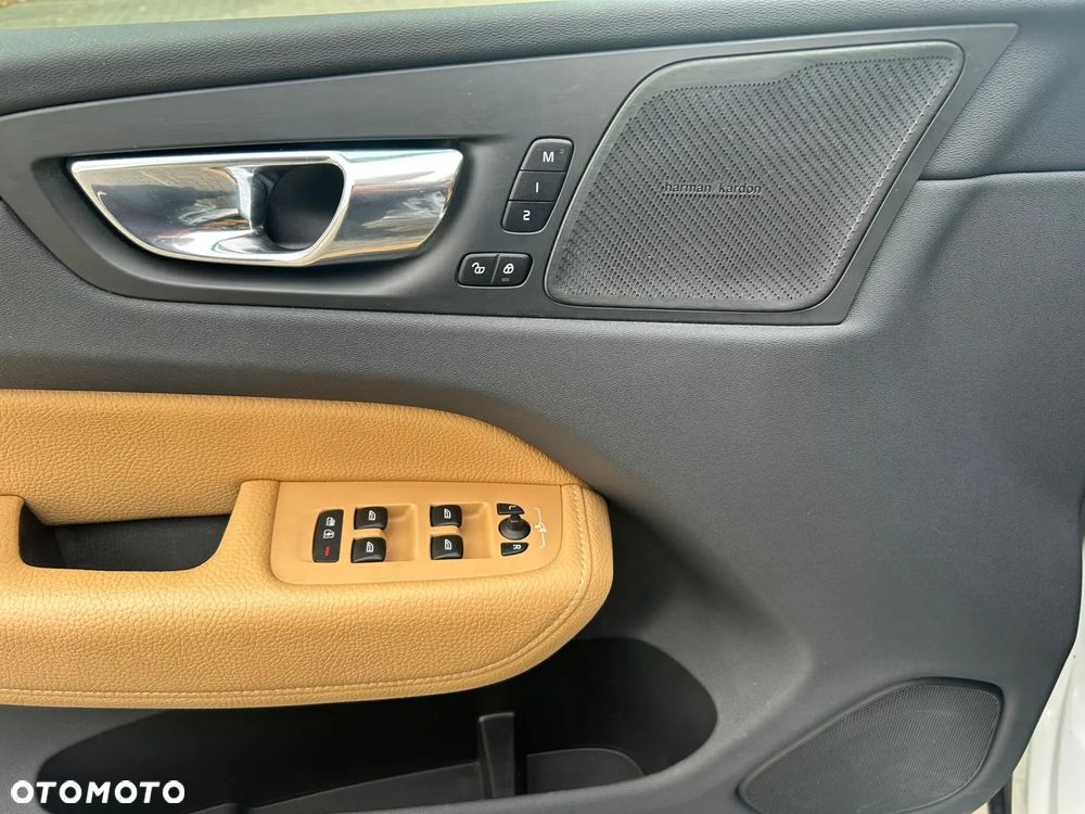 Volvo XC 60 T6 AWD Inscription - 28