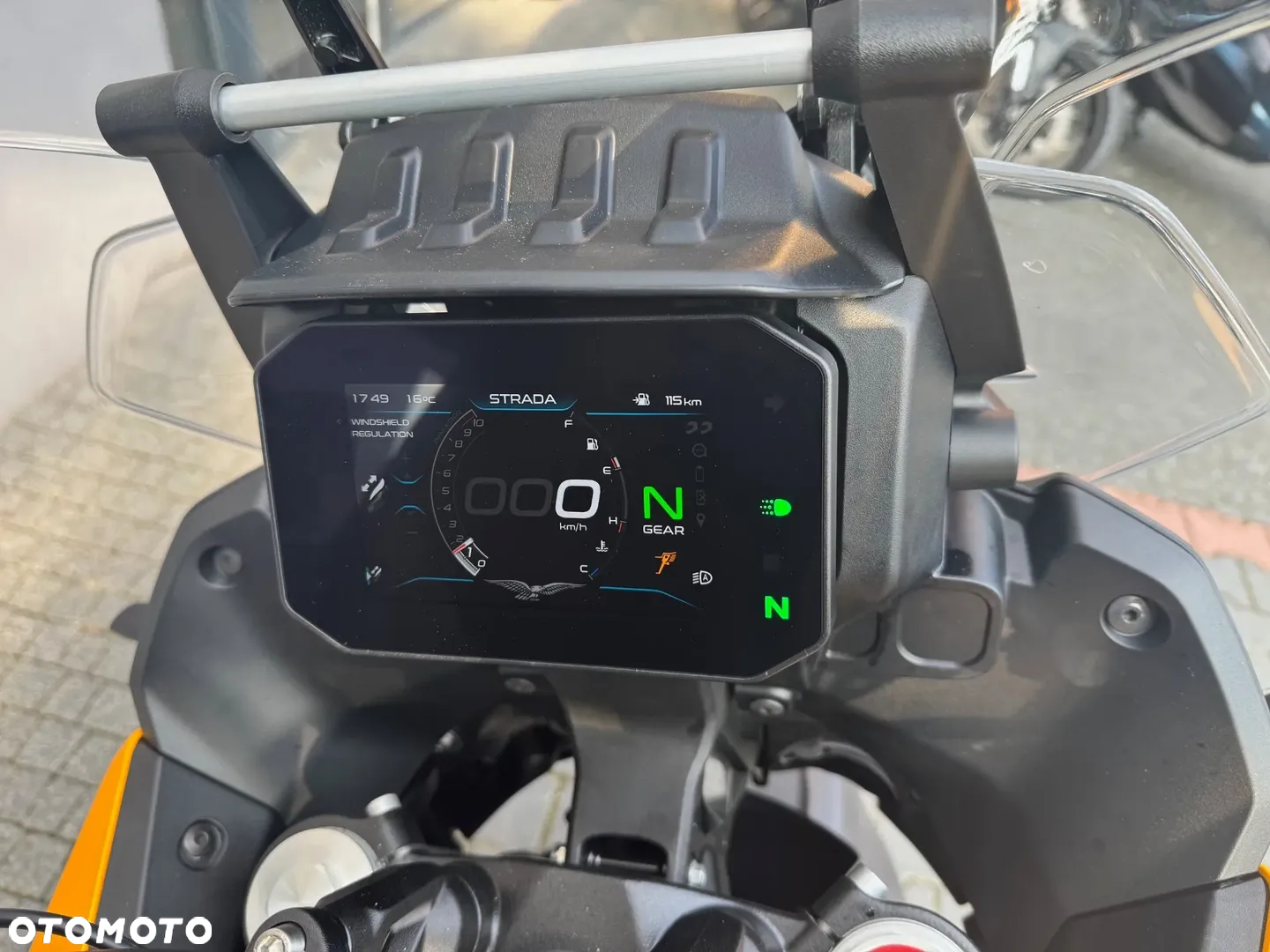 Moto Guzzi Stelvio - 7