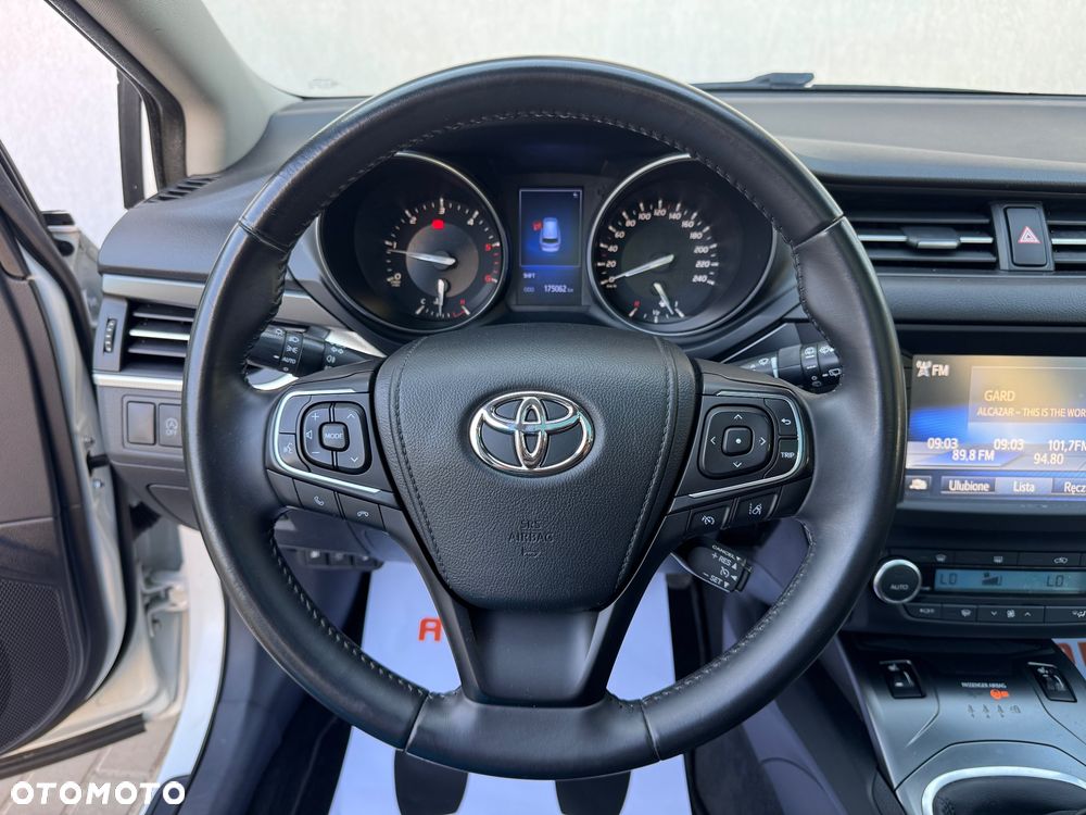 Toyota Avensis 2.0 D-4D Selection - 25