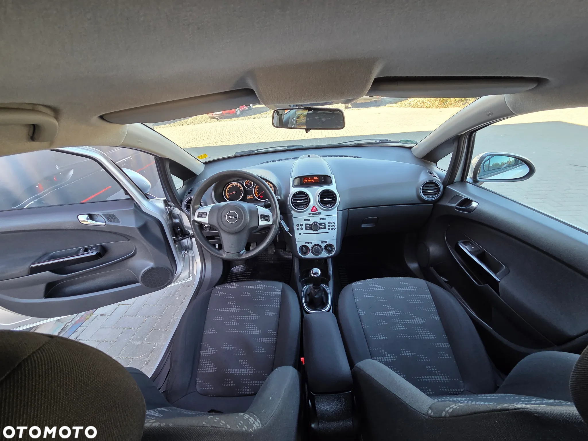 Opel Corsa 1.2 16V Catch me - 26
