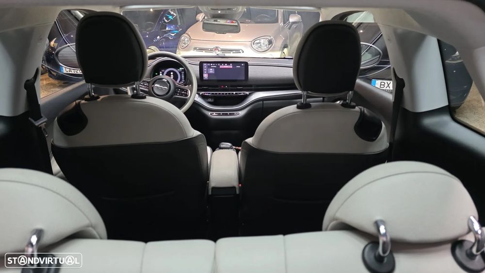 Fiat 500e La Prima - 11