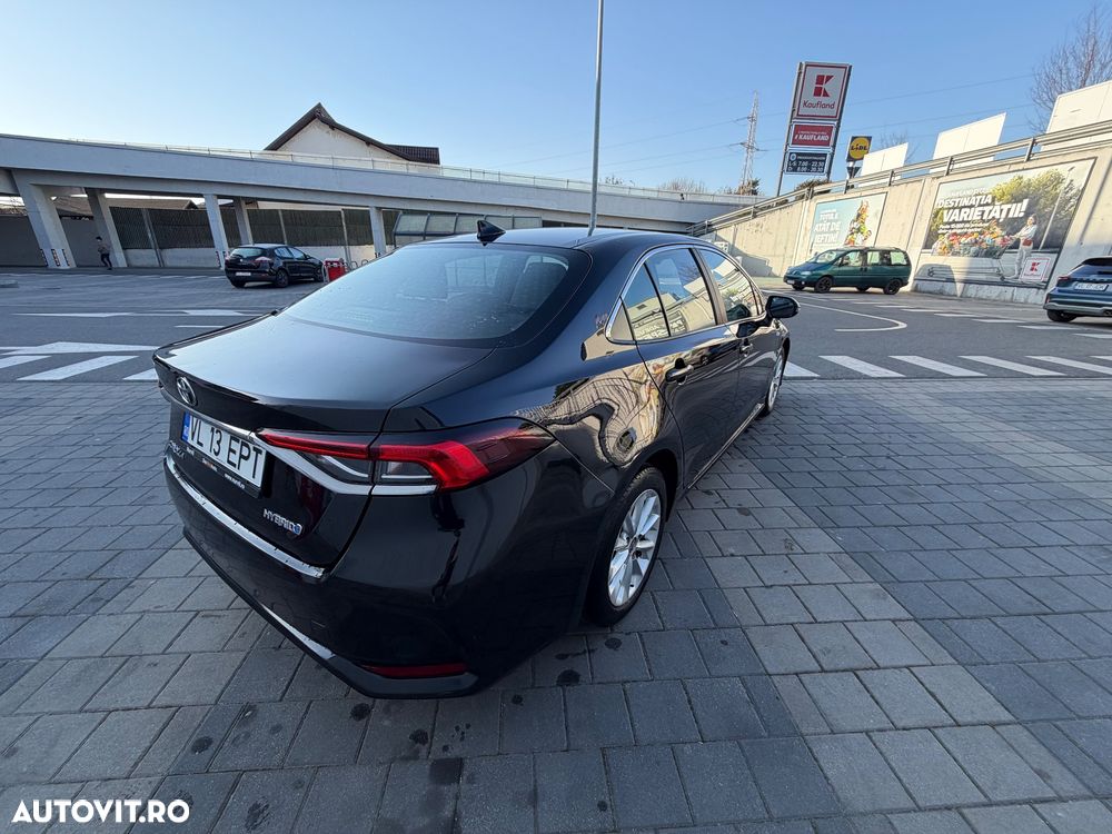 Toyota Corolla 1.8 HSD Business - 13