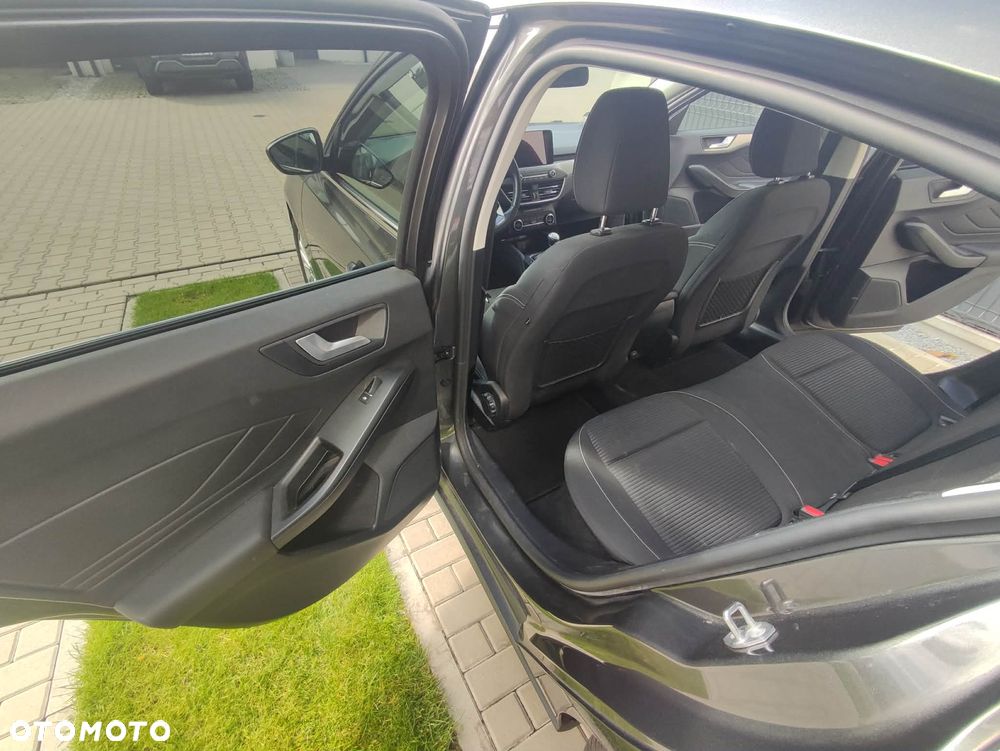 Ford Focus 1.0 EcoBoost Titanium Business - 9