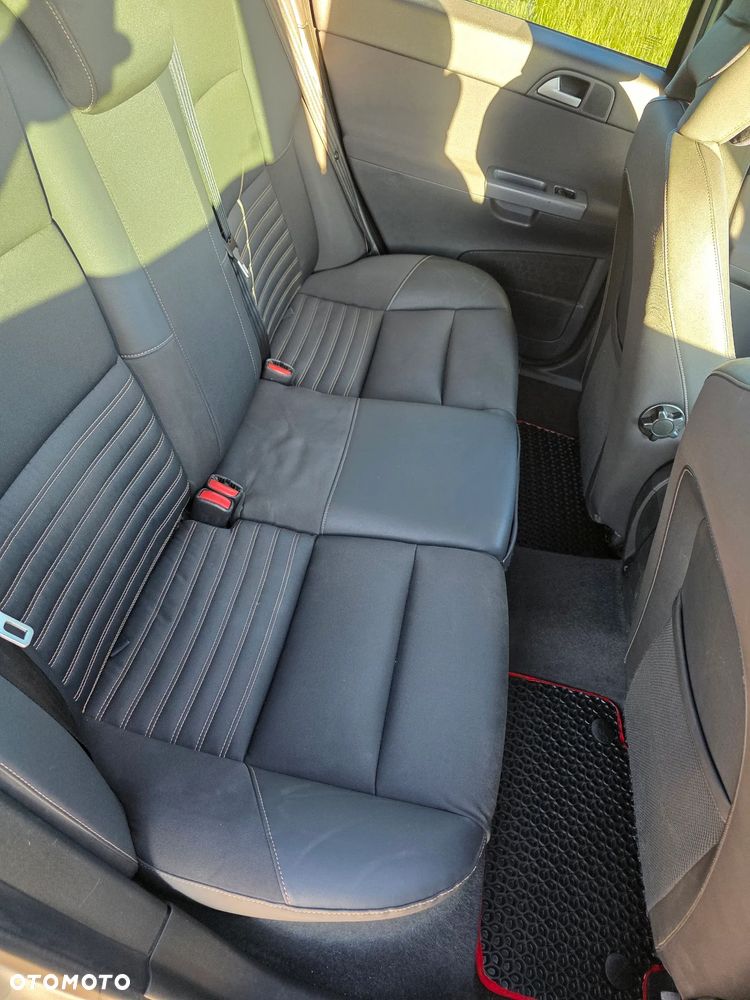 Volvo V50 1.8 Momentum - 11