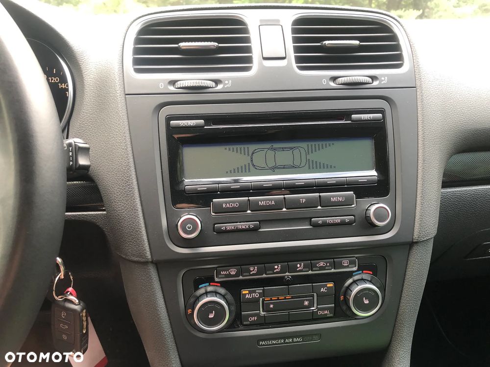 Volkswagen Golf 1.4 TSI United - 36