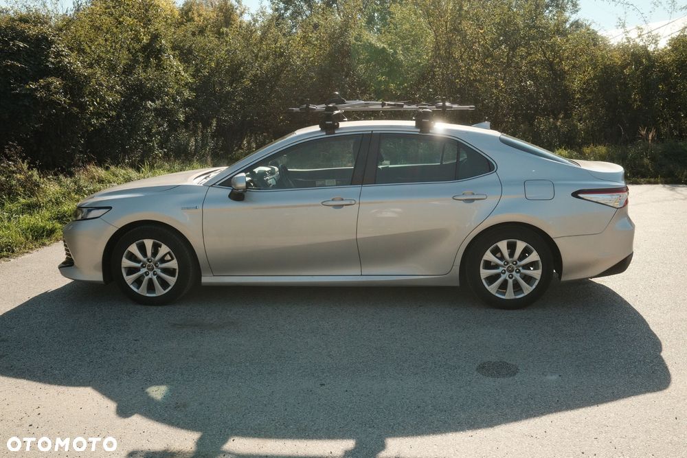 Toyota Camry - 19