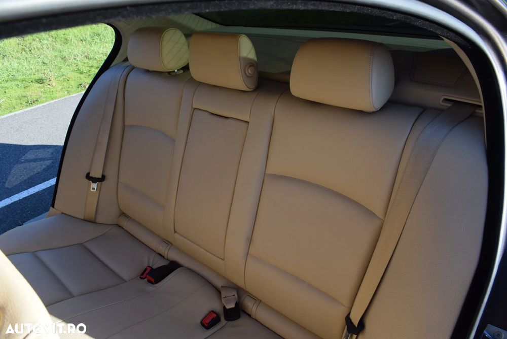 BMW Seria 5 525d xDrive Aut. - 15