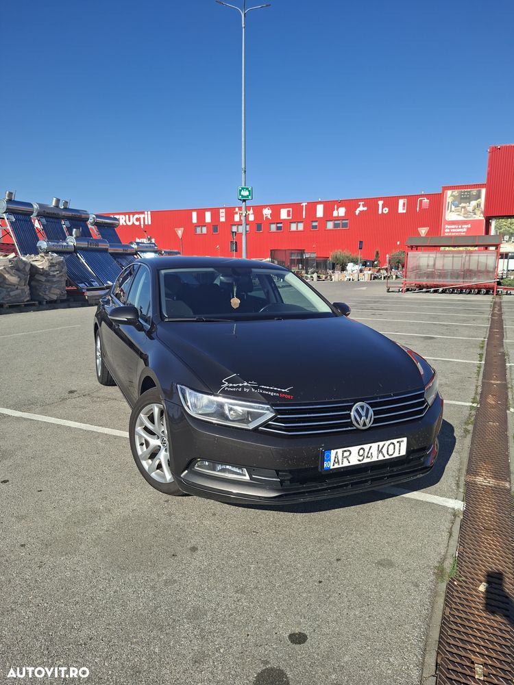Volkswagen Passat - 1