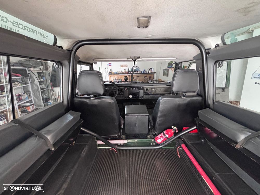 Land Rover Defender 90 2.5 TD5 Metal Top - 8