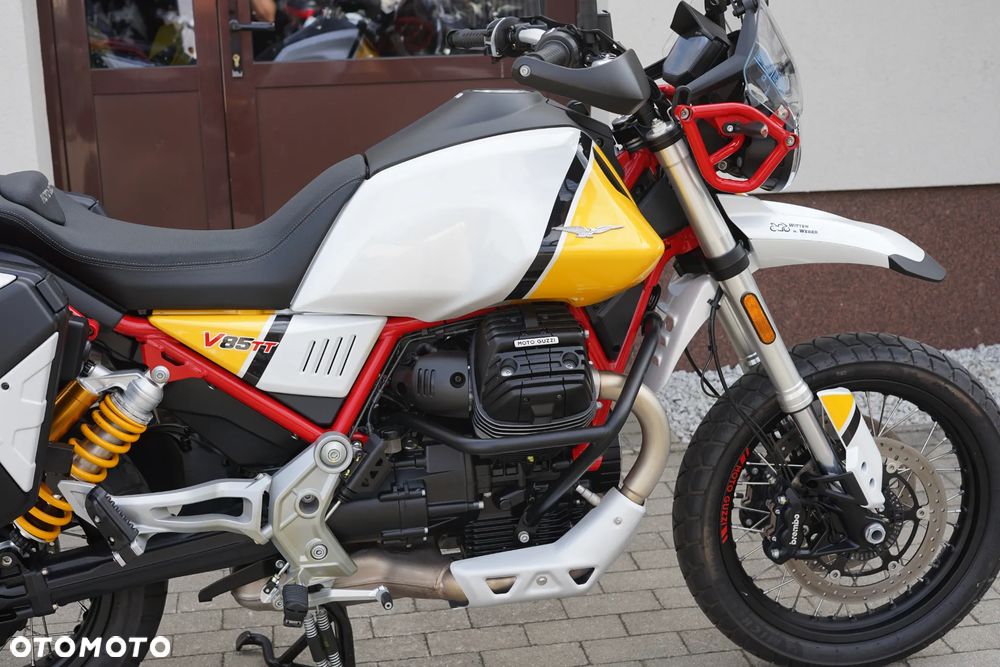 Moto Guzzi V85 - 9