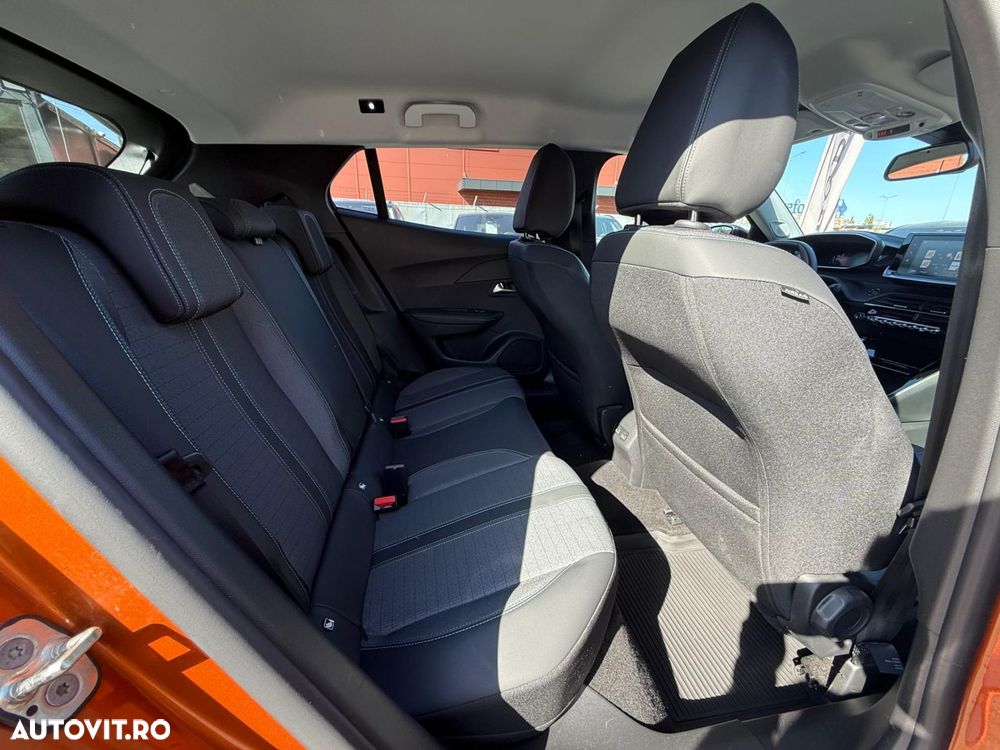 Peugeot 2008 1.2 L PureTech STT Allure - 23