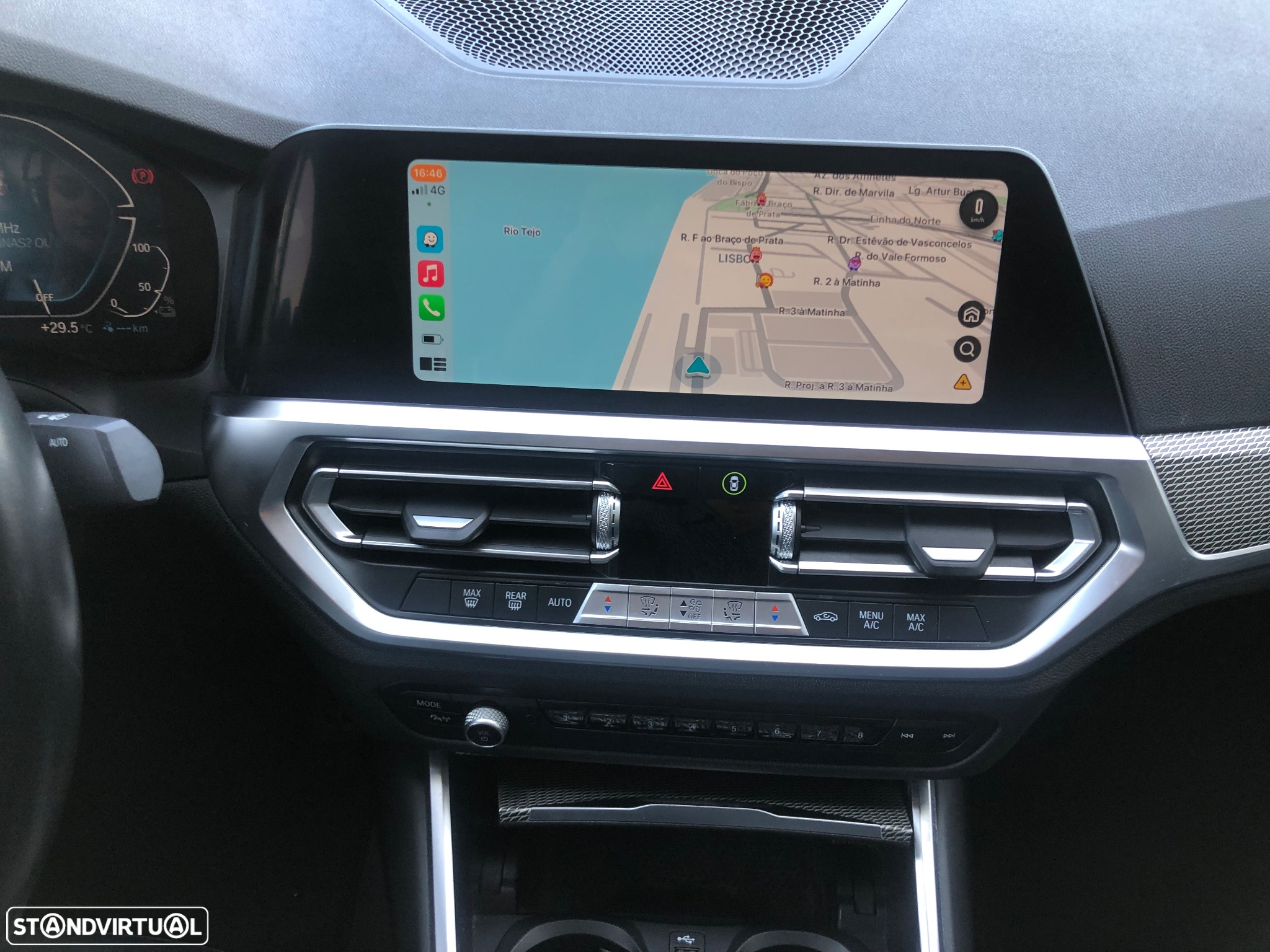 BMW 330 e Pack M Auto - 36