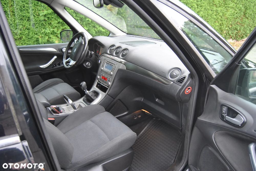 Ford Galaxy 2.0 TDCi DPF Ambiente - 19