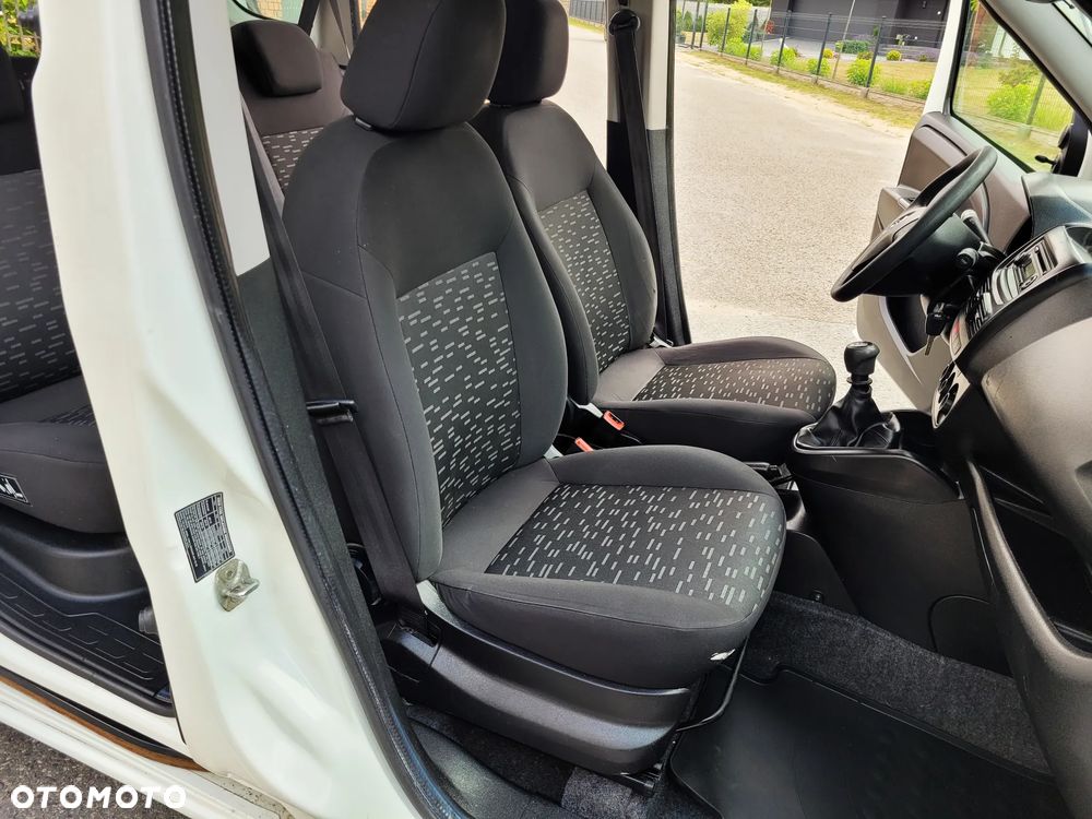 Opel Combo - 22