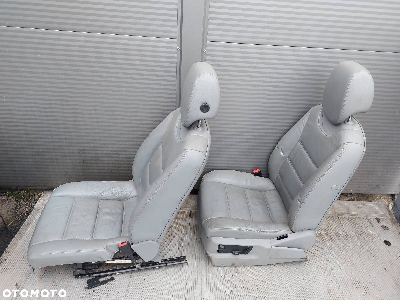 KOMPLET FOTELI LEWY PRAWY KANAPA TYŁ PORSCHE CAYENNE  I - 11