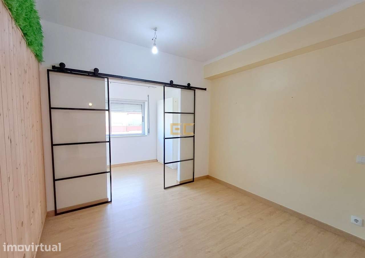 Apartamento T1 para Arrendamento – Abadias! - Grande imagem: 4/16