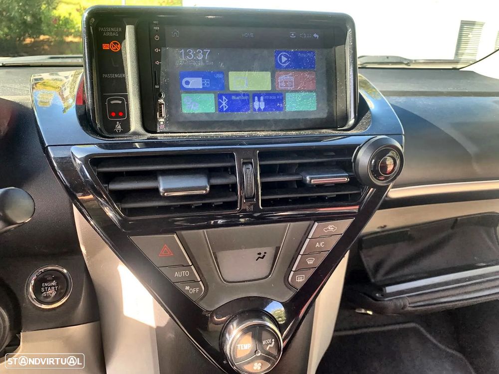 Toyota iQ 1.4 D-4D + - 9