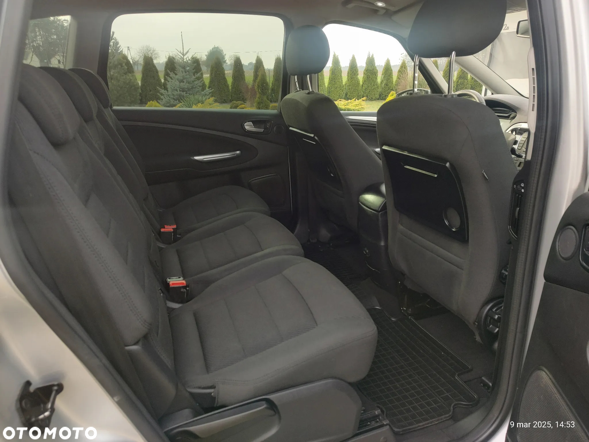 Ford S-Max - 12