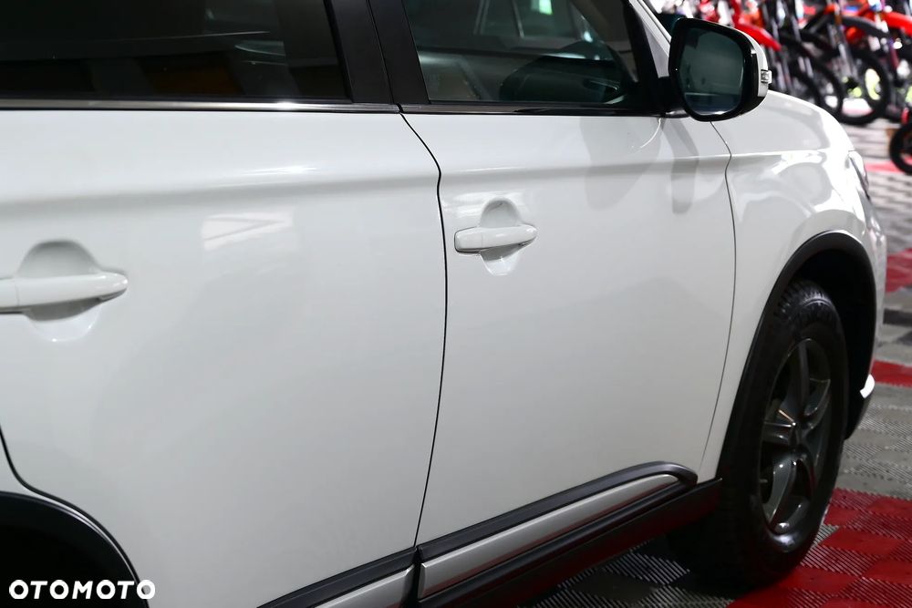 Mitsubishi Outlander 2.0 2WD Diamant - 36