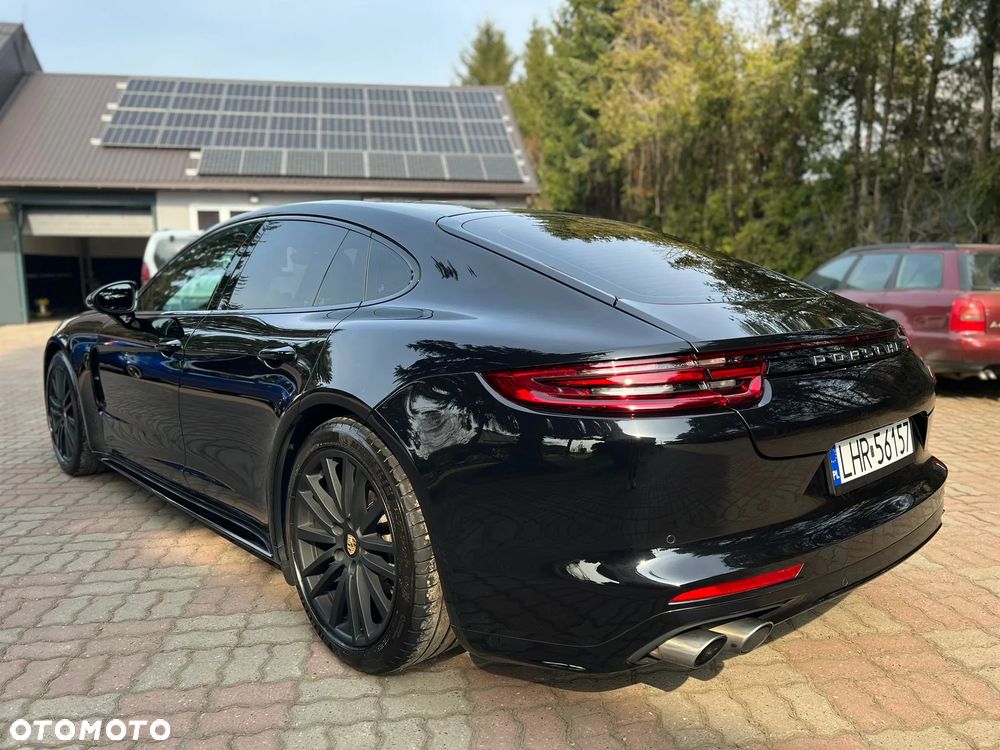 Porsche Panamera 4S - 18