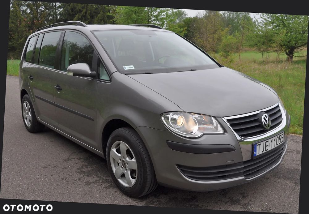 Volkswagen Touran 1.6 Conceptline - 5