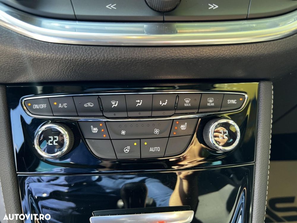 Opel Astra Sport Tourer 1.0 Turbo ECOTEC Start/Stop Innovation - 29