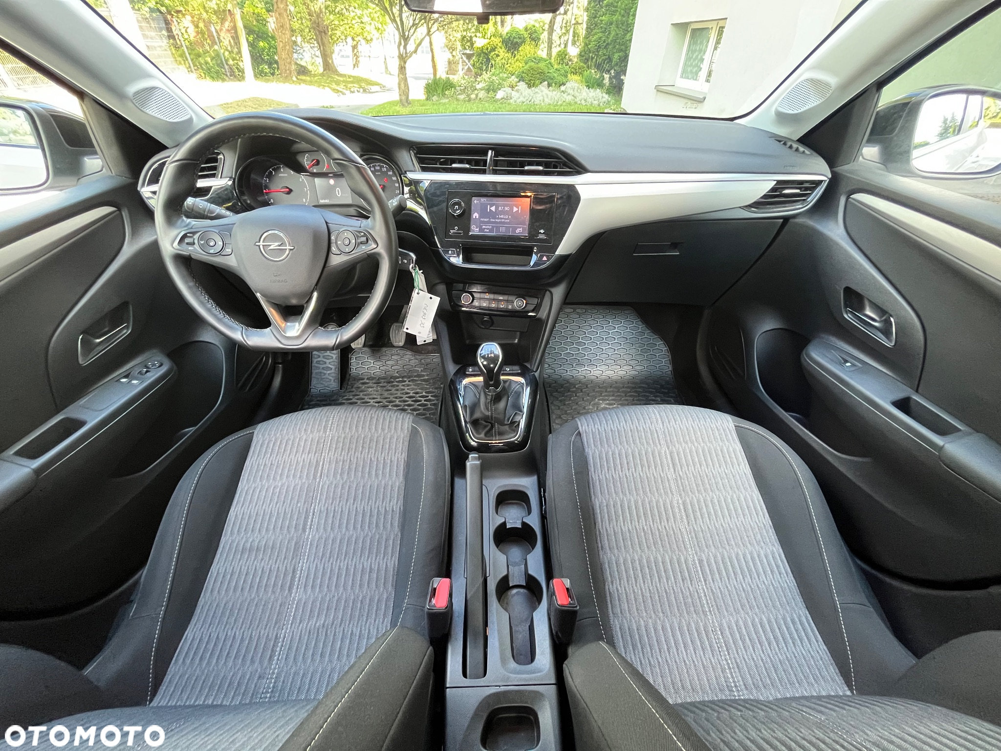 Opel Corsa 1.2 Business S&S - 18