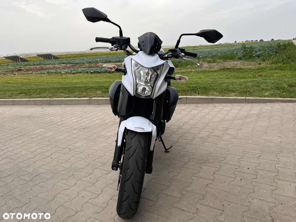 Kawasaki ER - 8