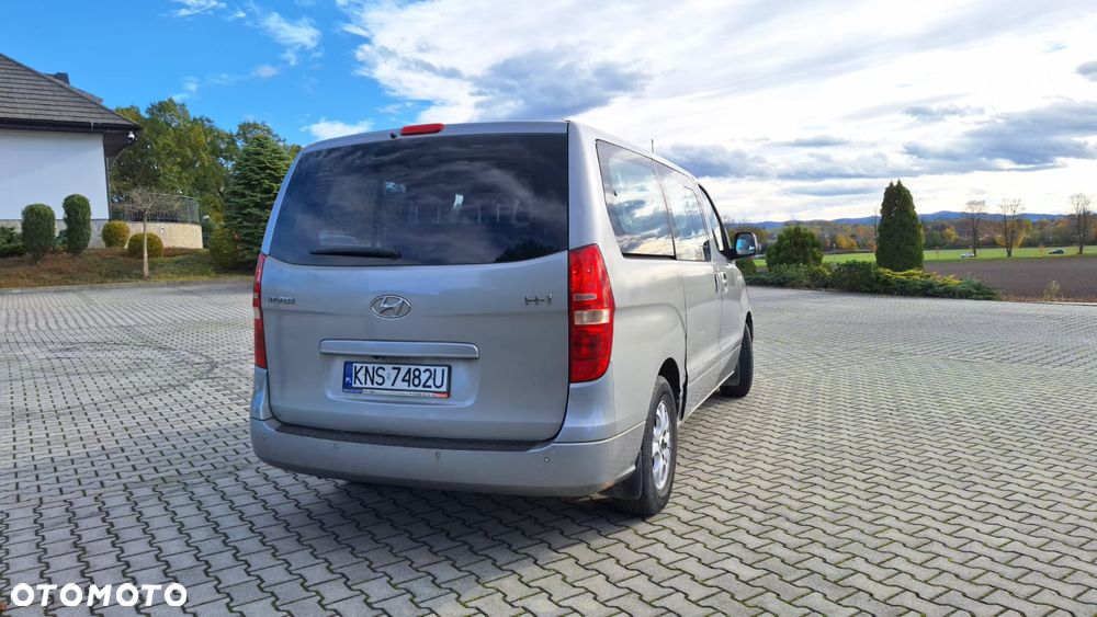 Hyundai H-1 - 12
