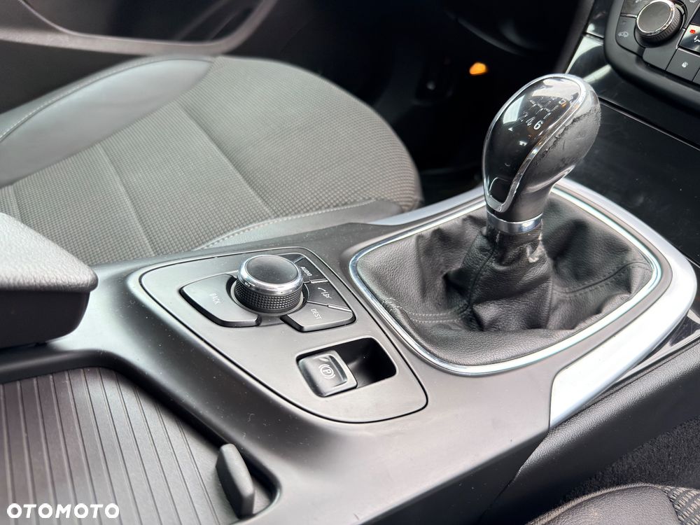Opel Insignia 2.0 CDTI ecoFLEX Business Cosmo - 18