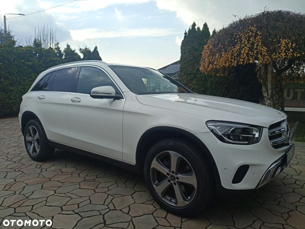 Mercedes-Benz GLC 300 4Matic 9G-TRONIC Exclusive - 5