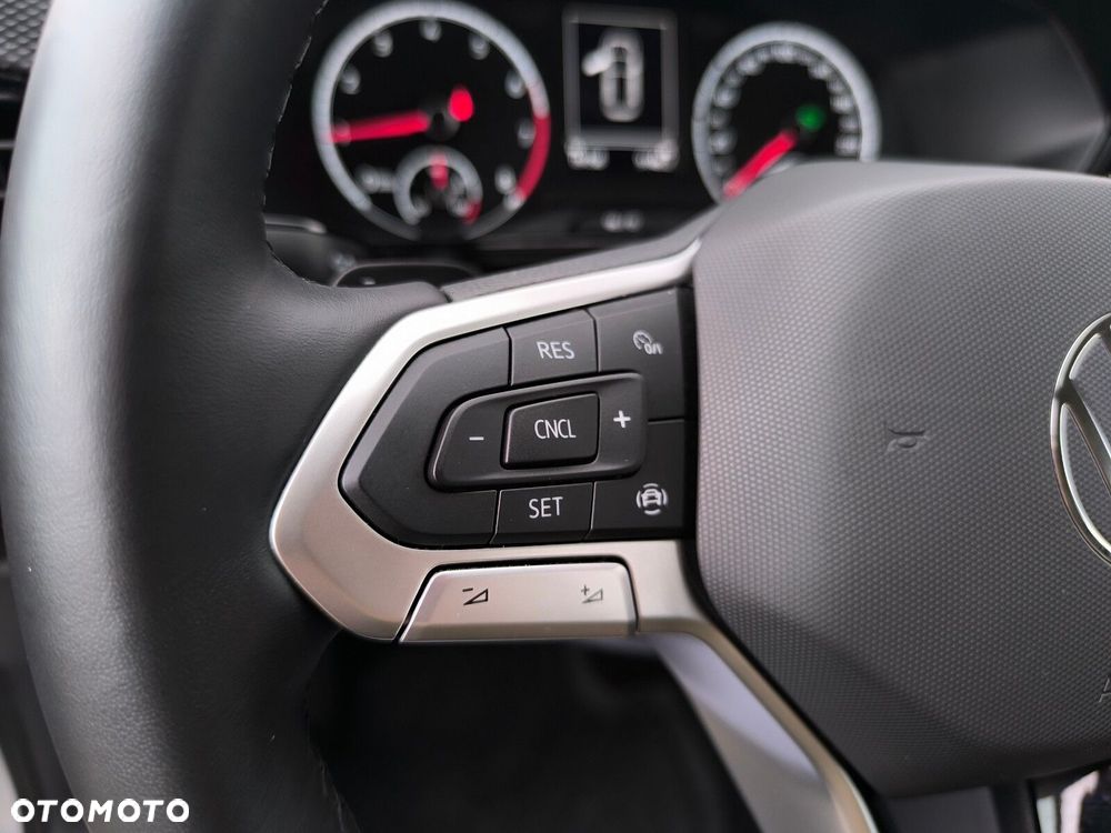 Volkswagen T-Cross - 13