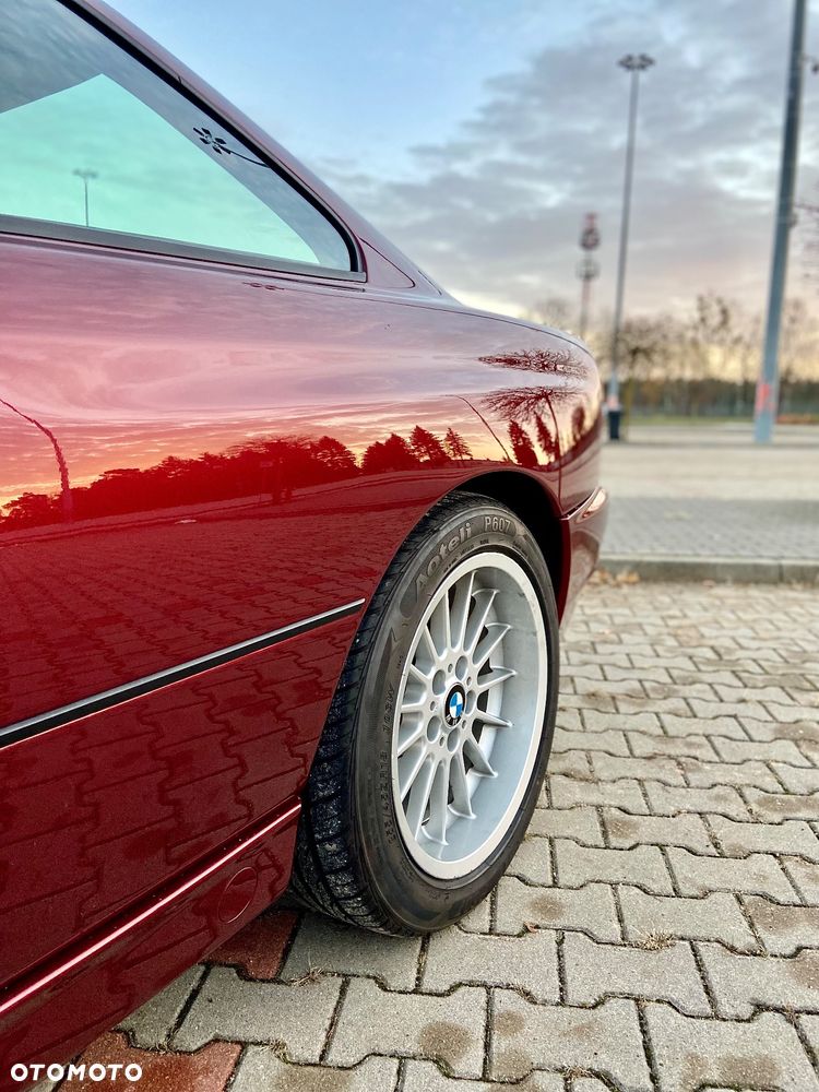 BMW Seria 8 - 12