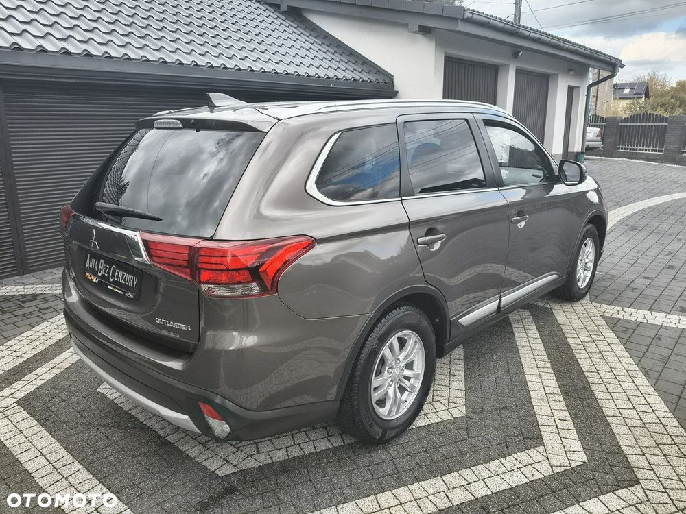 Mitsubishi Outlander - 4