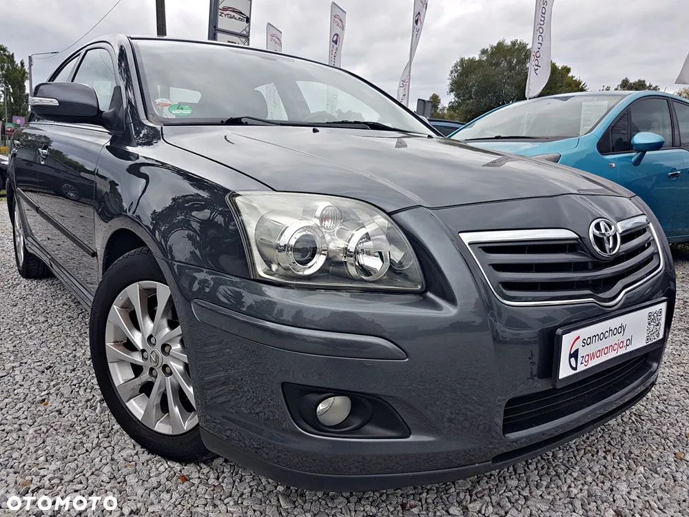 Toyota Avensis 2.0 VVT-i Executive - 27