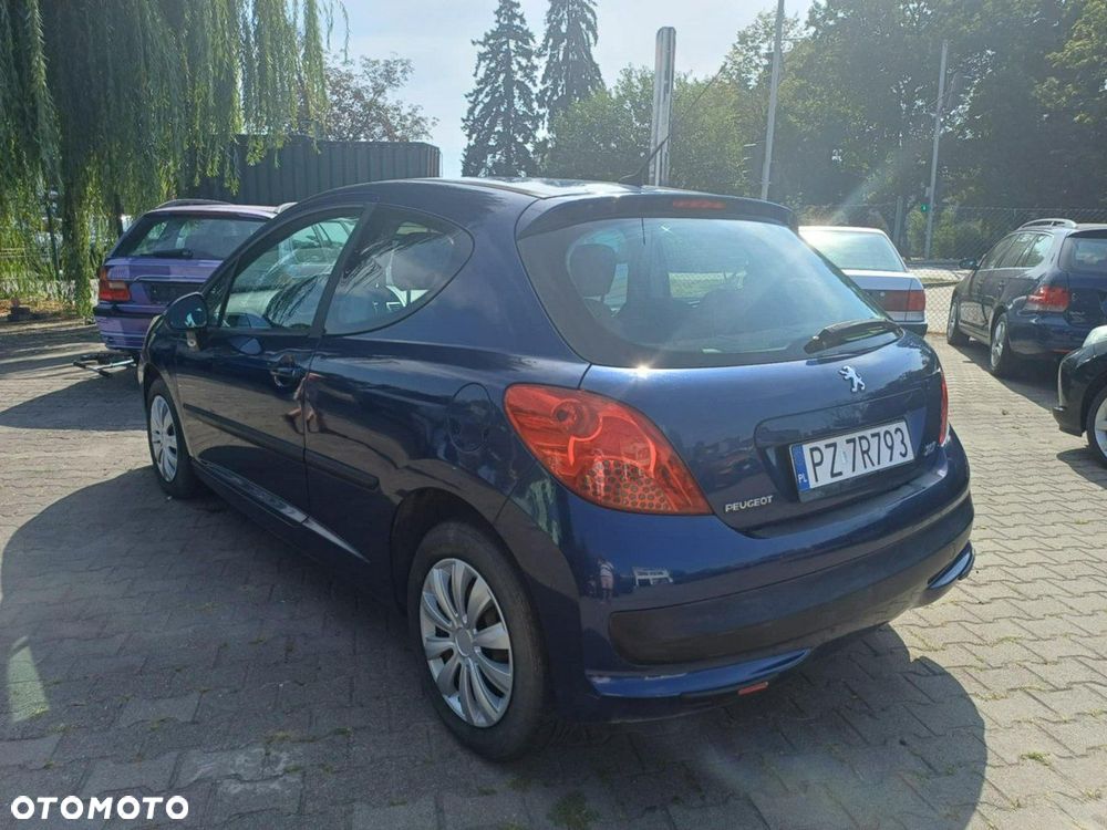 Peugeot 207 - 6