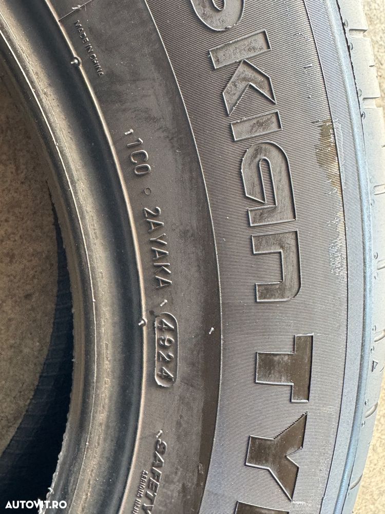 Vând 4 anvelope 225/60/17 nokian de vară ca noi - 9