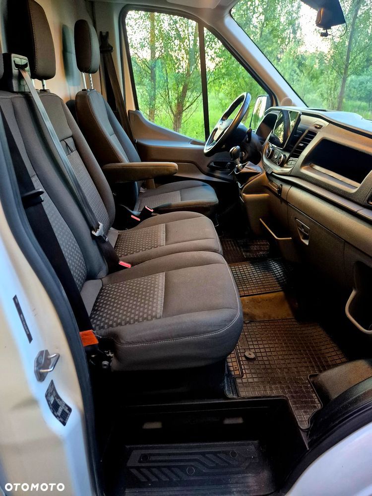 Ford Transit - 12