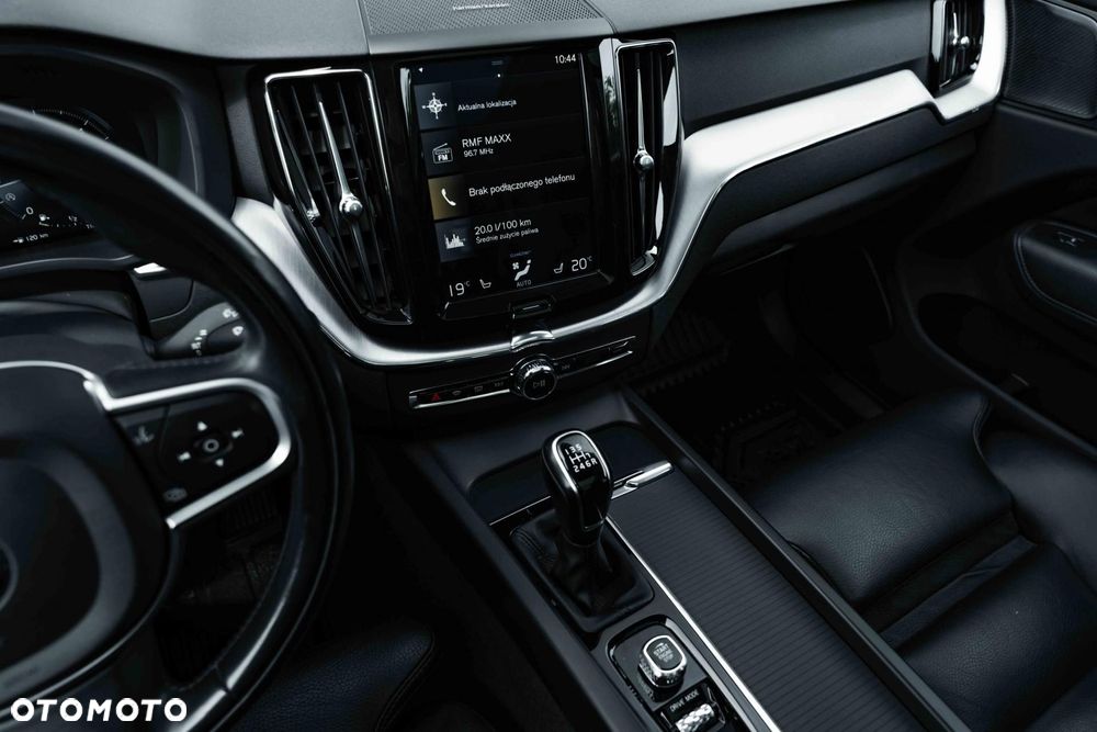 Volvo XC 60 D3 Momentum Pro - 18